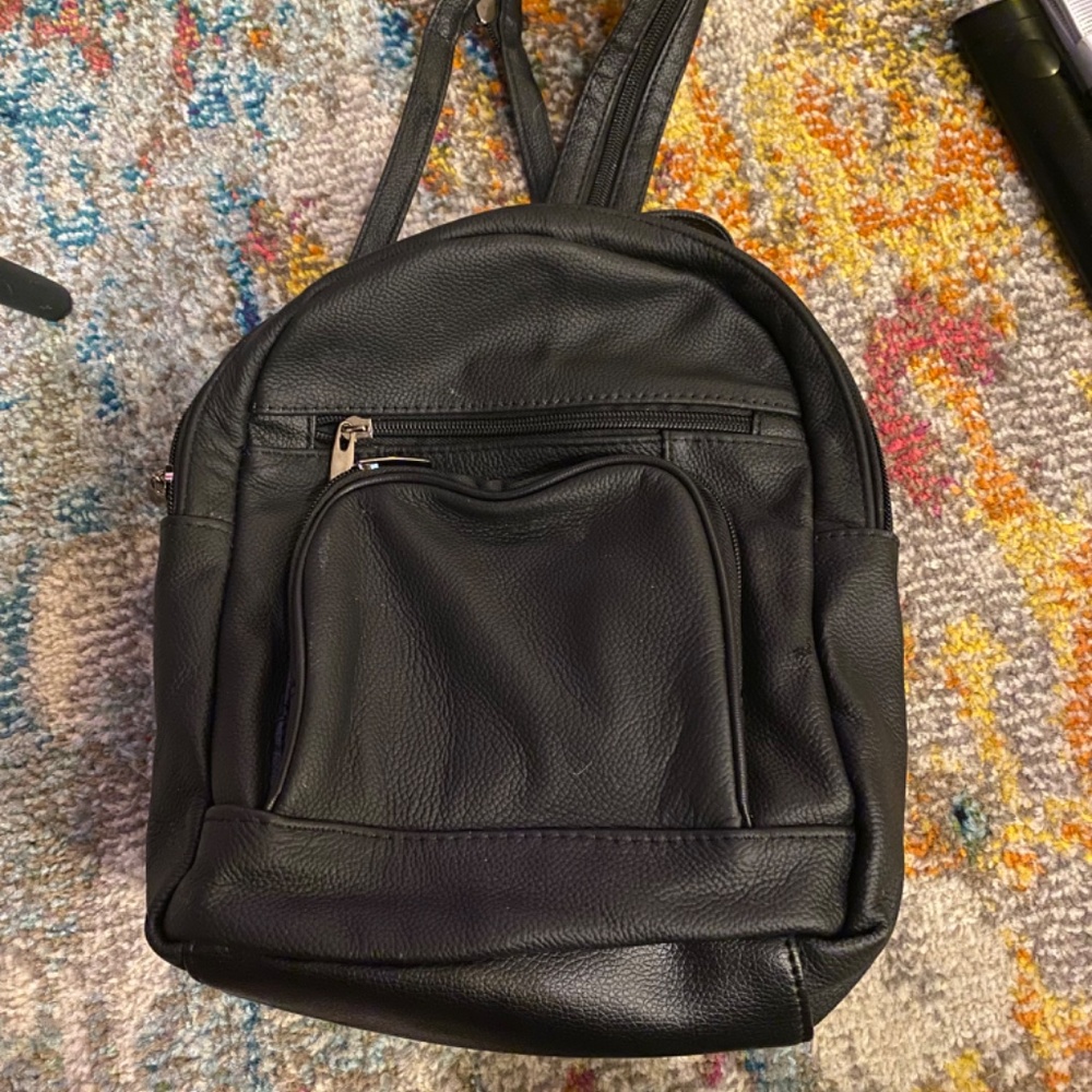 Mini leather Backpack - Picture 2 of 6